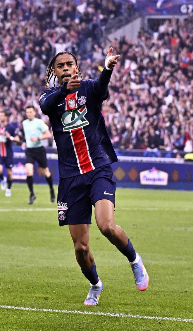 里程碑夜！罗马手感冰凉，法国杯集结日刷纪录，压力陡增，年轻球员得到机会(李清照晓梦)