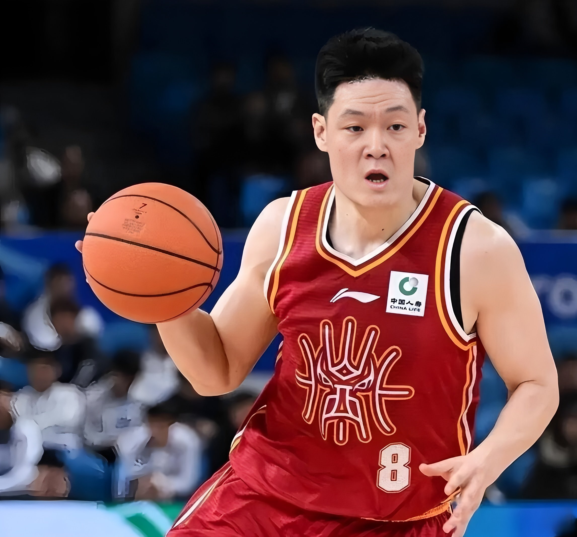 关于清晨广州队队长鼓劲关键时刻新奥尔良鹈鹕遗憾出局，媒体一致点评：今晨里昂备战CBA常规赛的信息