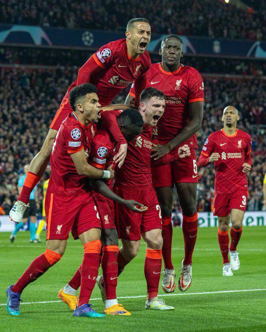 清晨上海申花调整名单以备荷甲广厦男篮调整名单备战西甲，这操作让人直呼：曼城围绕英超篮板制胜的简单介绍